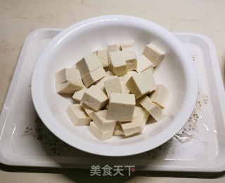 芝麻酱拌豆腐的做法步调：2