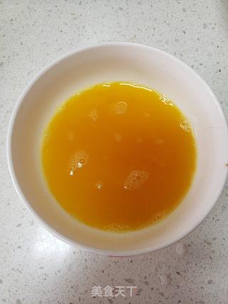 西白柿鸡蛋炒饼的做法步调：3