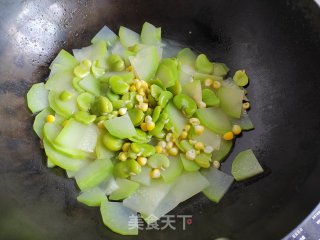 蒲瓜烧蚕豆的做法步调：7