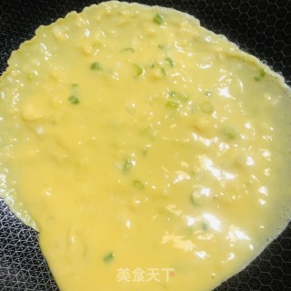葱花蛋饼的做法步调：7