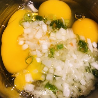葱花蛋饼的做法步调：2