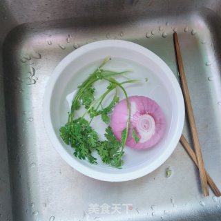 洋葱拌豆皮的做法步调：2