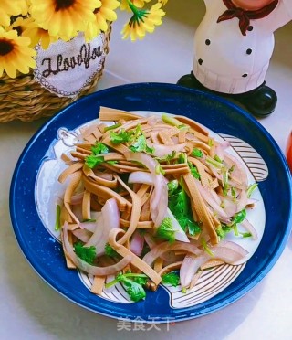 洋葱拌豆皮的做法步调：6