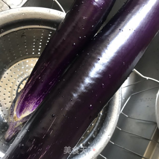 凉拌茄子的做法步调：1