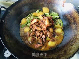 沙锅酸菜粉条炖白烧肉的做法步调：12