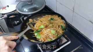 芽菜肉丝炒里的做法步调：7