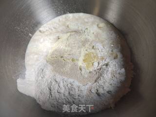 水腿里包圈的做法步调：1