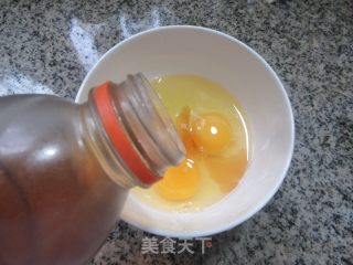 咸菜鞭笋炒鸡蛋的做法步调：2