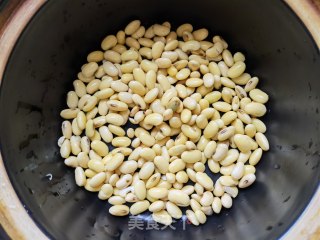 黄豆拌胡萝卜的做法步调：2