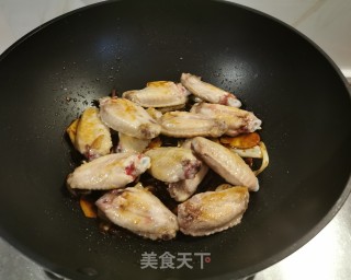 蔓越莓干烧鸡翅的做法步调：6