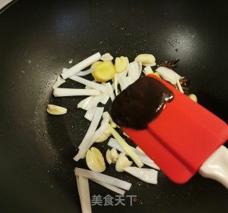 蔓越莓干烧鸡翅的做法步调：4