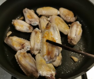 蔓越莓干烧鸡翅的做法步调：1