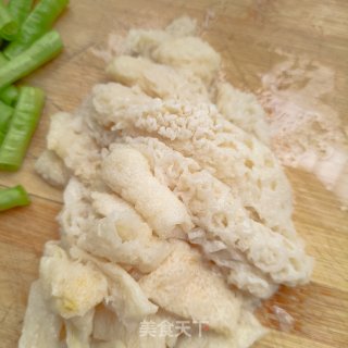 肉终竹荪炖豆角的做法步调：4