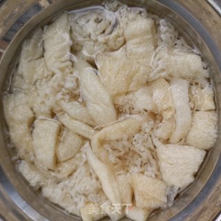 肉终竹荪炖豆角的做法步调：3