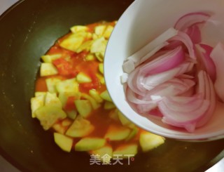 茄汁西葫的做法步调：7