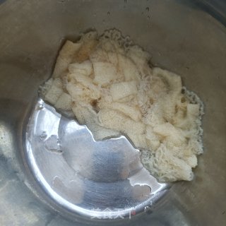 肉沫竹荪炖冬瓜的做法步调：2