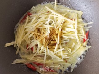 单椒土豆丝的做法步调：9