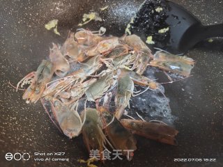 丝瓜鸡蛋虾头汤的做法步调：5