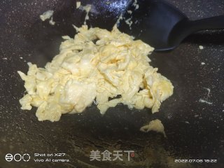 丝瓜鸡蛋虾头汤的做法步调：4