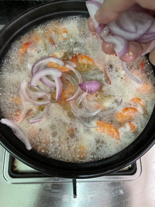 陈虾粉丝煲的做法步调：10