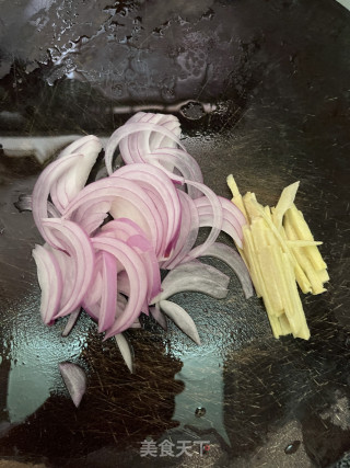 陈虾粉丝煲的做法步调：3