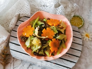 油醋汁年夜拌菜的做法步调：10