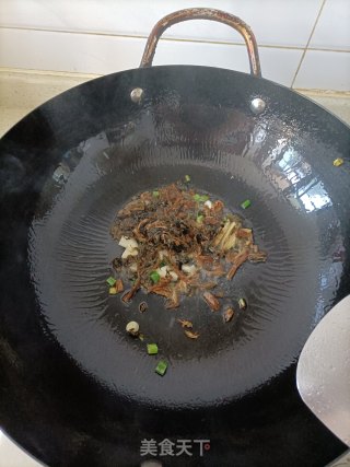 梅干菜卤牛肉泡馕的做法步调：3