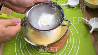 迷您乳酪蛋糕，整失利超简朴，心感细致柔嫩，芝士味浓重！的做法步调：5