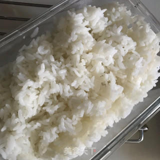 胡萝卜蛋炒饭的做法步调：1