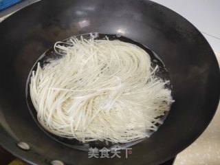 茄子肉丁挨卤里的做法步调：9