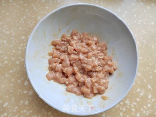 茄子肉丁挨卤里的做法步调：1