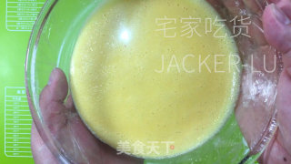 特浓奶油雪糕，奶喷鼻浓重，建造简朴，涓滴没有比购的好。的做法步调：5
