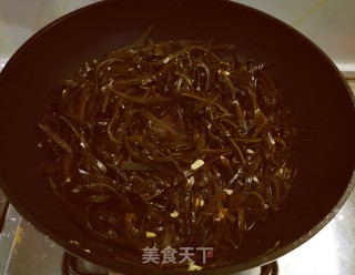 蒜喷鼻海带的做法步调：10