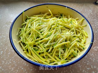 【抻里法】瓜丝麦饼的做法步调：2