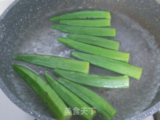 凉拌春葵的做法步调：3
