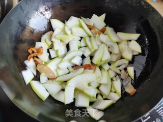 鳞虾海陈菇烧蒲瓜的做法步调：6