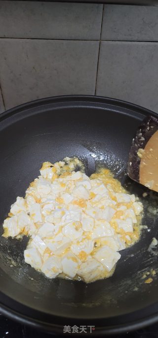 蟹黄豆腐的做法步调：6
