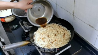 猪肉豆角卤里的做法步调：9