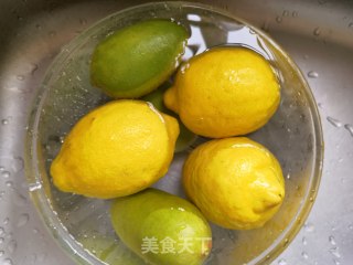 百喷鼻果柠檬蜜的做法步调：4