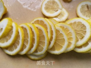 百喷鼻果柠檬蜜的做法步调：5