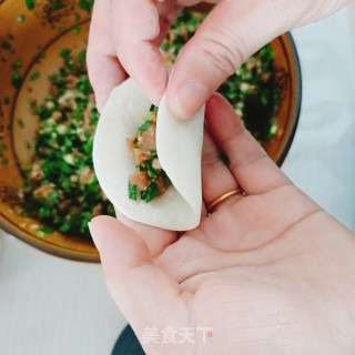 韭菜猪肉火饺的做法步调：7