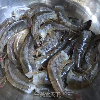 干煸虾尾的做法步调：2