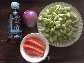 葱油蟹柳蚕豆的做法步调：1