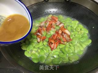 葱油蟹柳蚕豆的做法步调：10