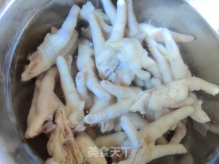 懒人版酸辣鸡爪的做法步调：3