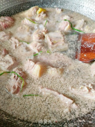 土豆胡萝卜烧鸭边腿的做法步调：5