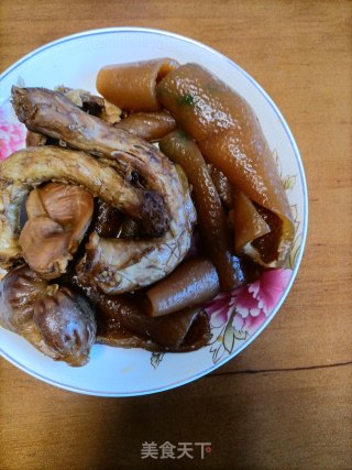 利剑辣椒炒卤味的做法步调：2