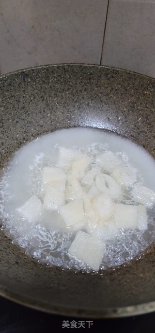 年夜筒子骨竹荪汤的做法步调：7