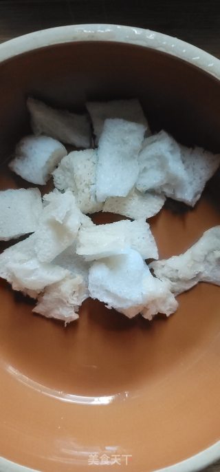 年夜筒子骨竹荪汤的做法步调：6