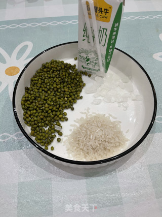 奶喷鼻绿豆沙的做法步调：1